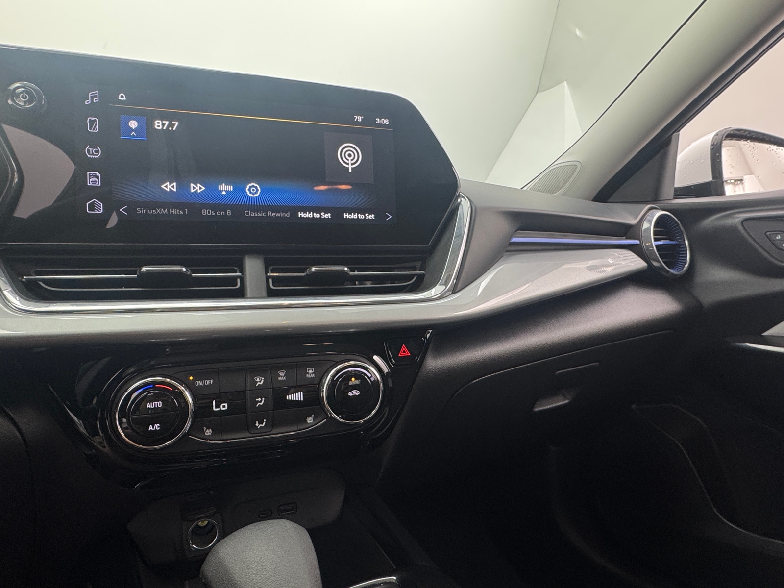 Thumbnail: 2024 Chevrolet Trax - 4