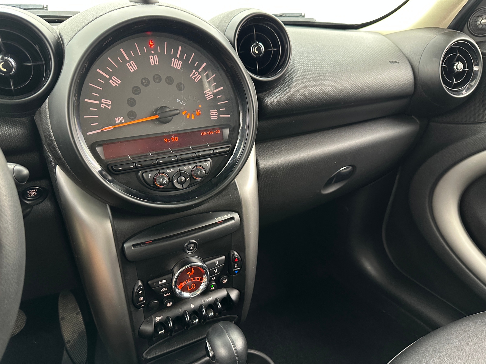 Thumbnail: 2016 MINI Cooper Countryman - 3