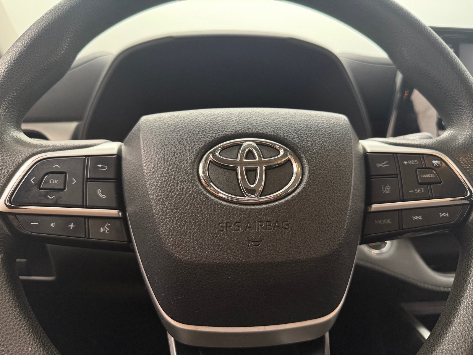 Thumbnail: 2022 Toyota Highlander - 5