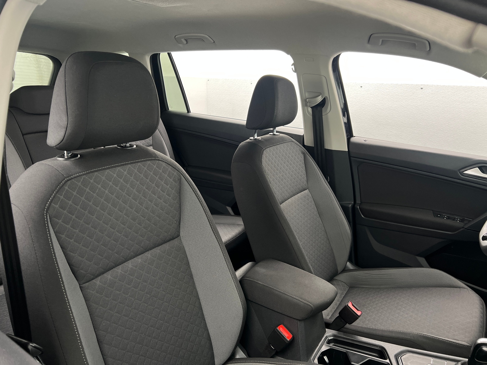 Thumbnail: 2019 Volkswagen Tiguan - 2