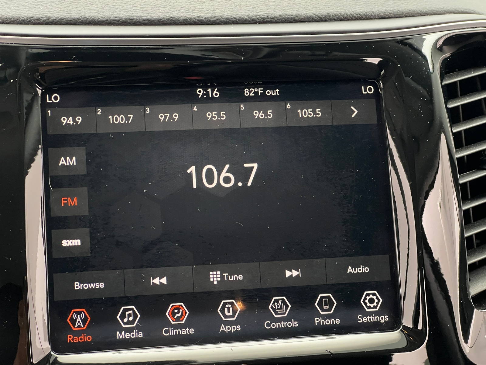 Thumbnail: 2019 Jeep Cherokee - 3