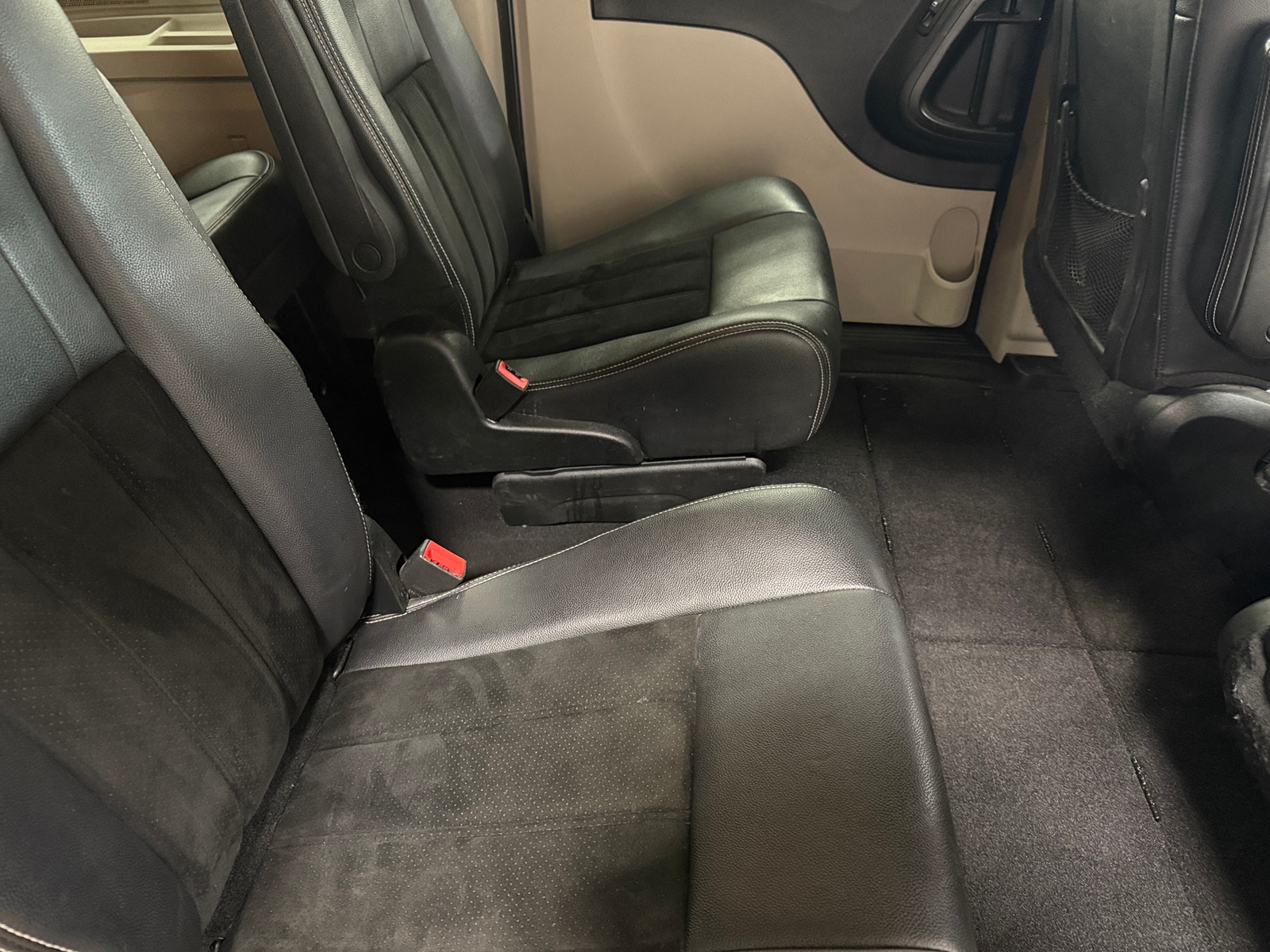 Thumbnail: 2017 Dodge Grand Caravan - 5