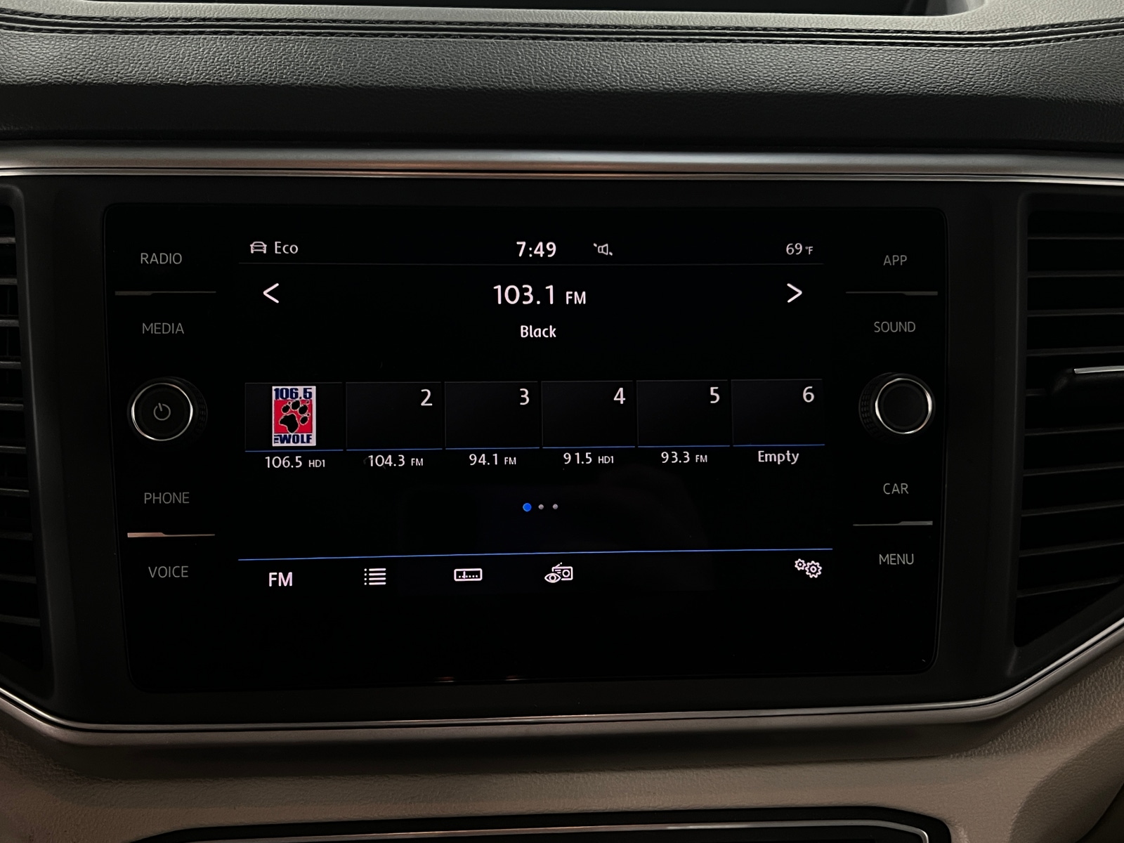 Thumbnail: 2018 Volkswagen Atlas - 3
