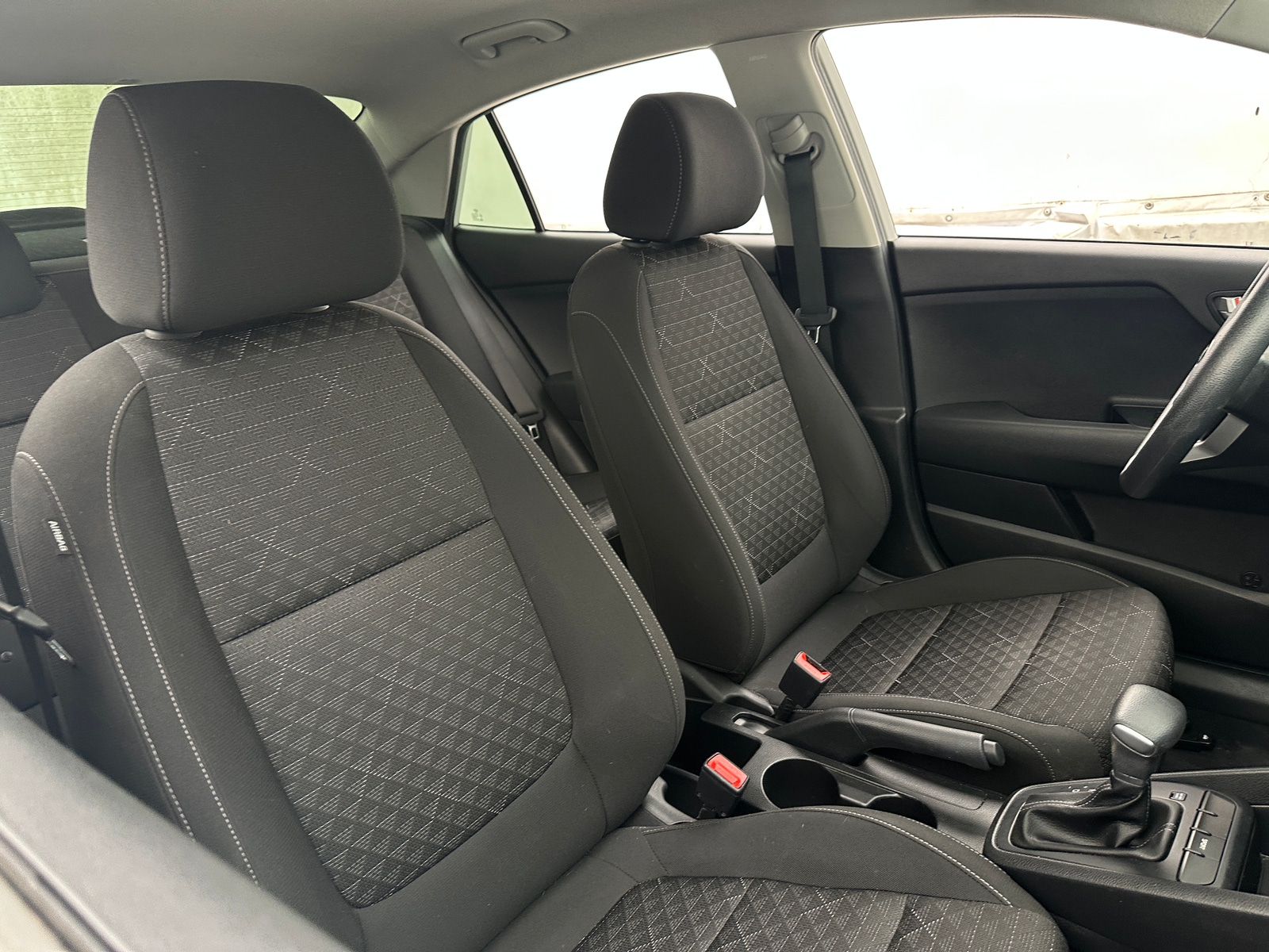 Thumbnail: 2021 Kia Rio - 2