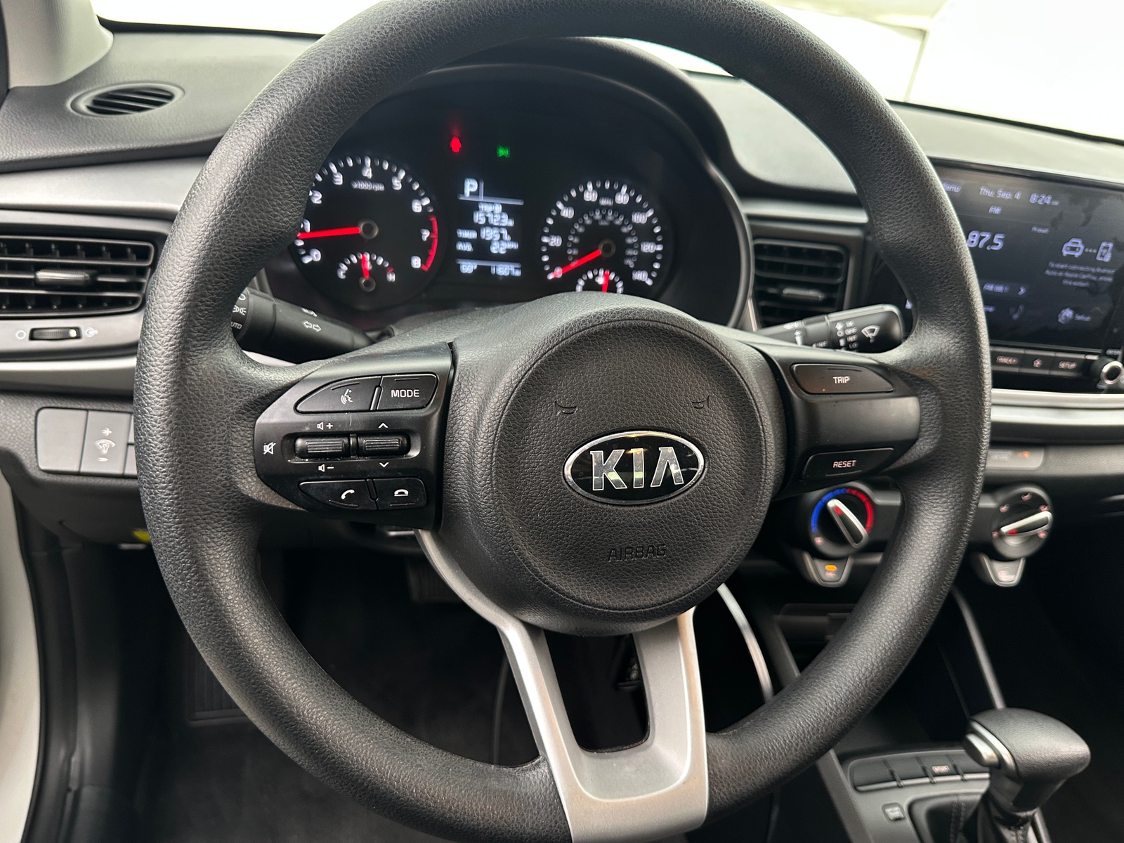 Thumbnail: 2021 Kia Rio - 5