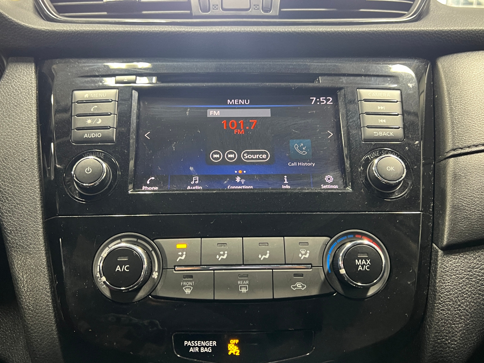 Thumbnail: 2019 Nissan Rogue - 4