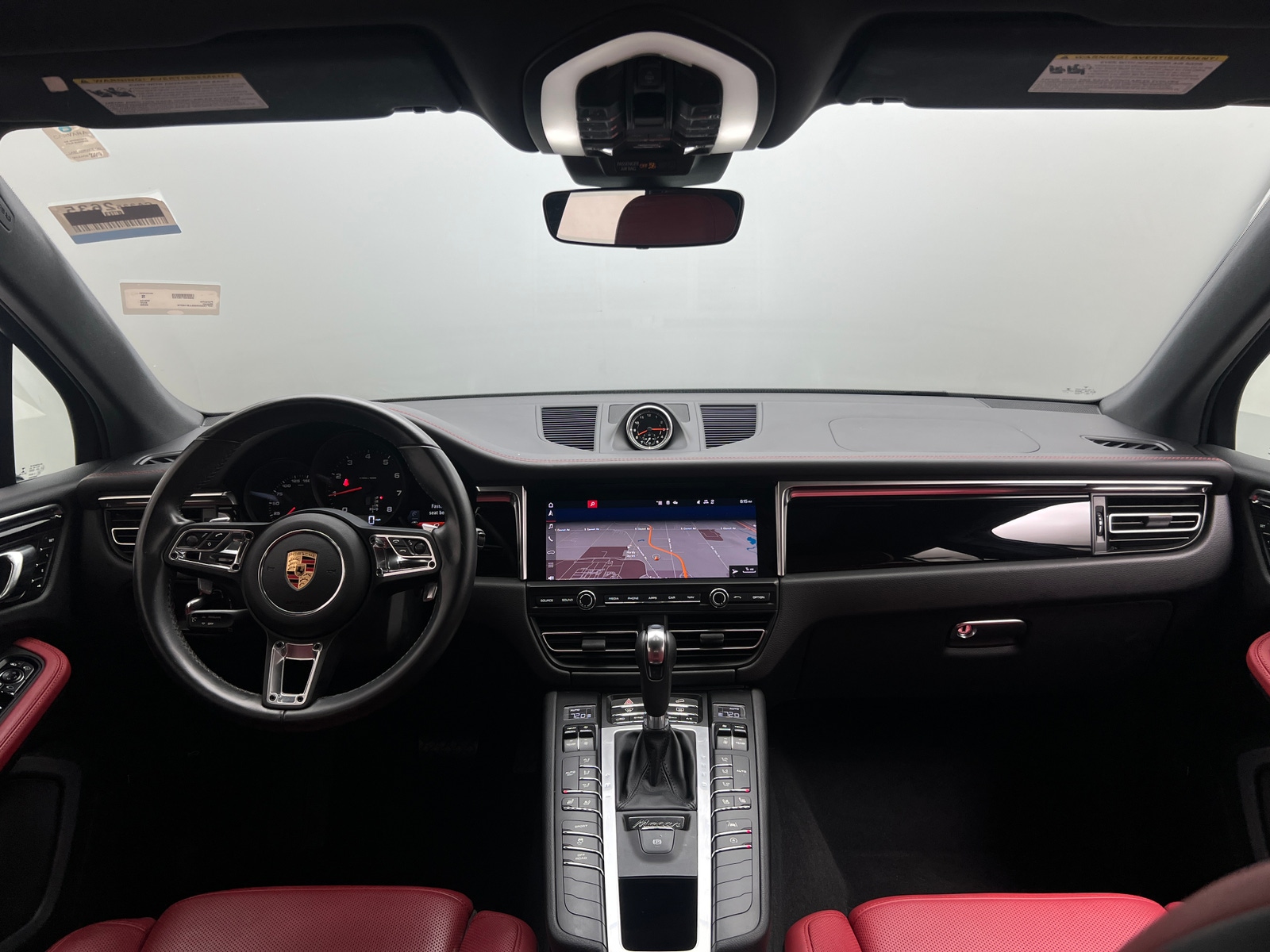 Thumbnail: 2020 Porsche Macan - 2