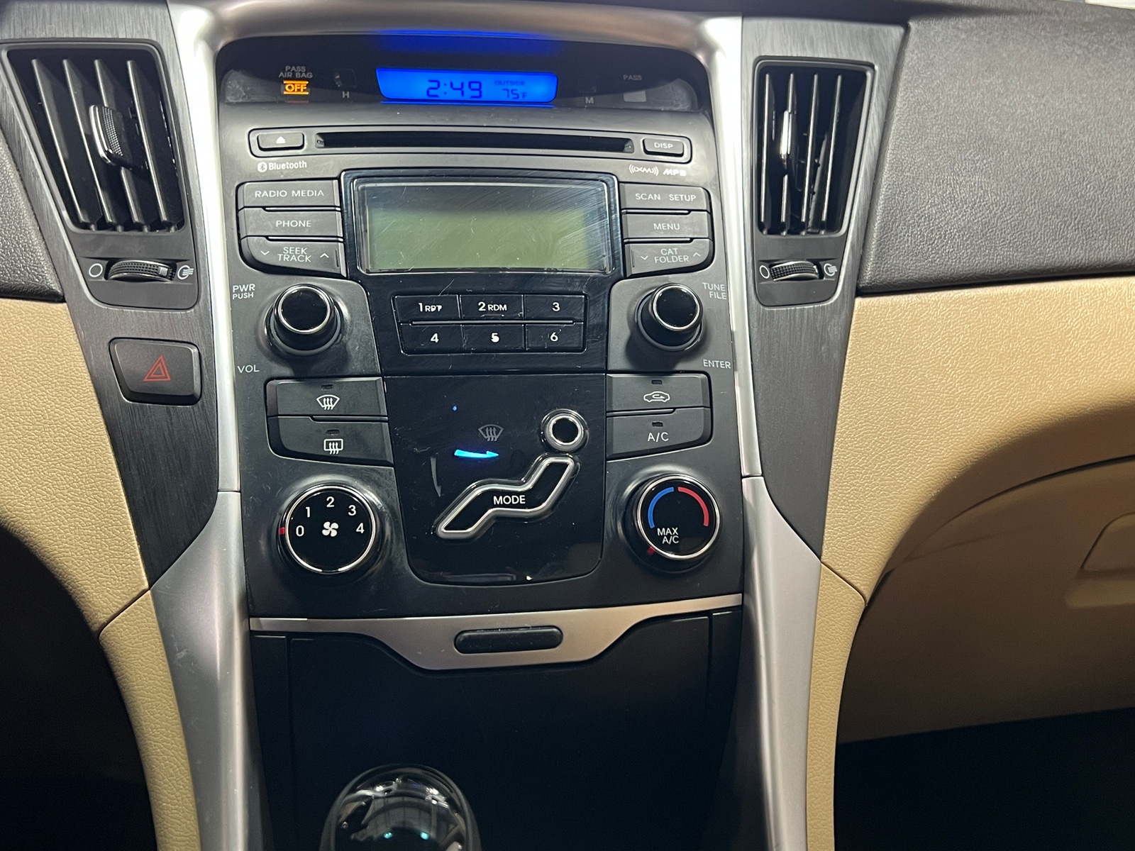 Thumbnail: 2013 Hyundai Sonata - 4