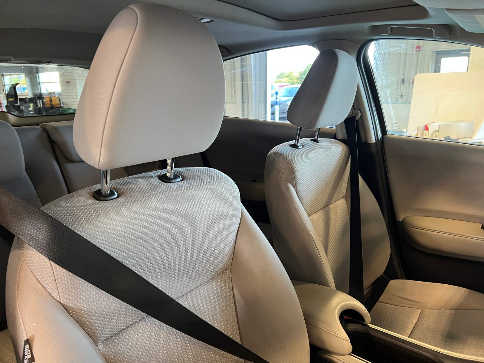 Thumbnail: 2016 Honda HR-V - 2