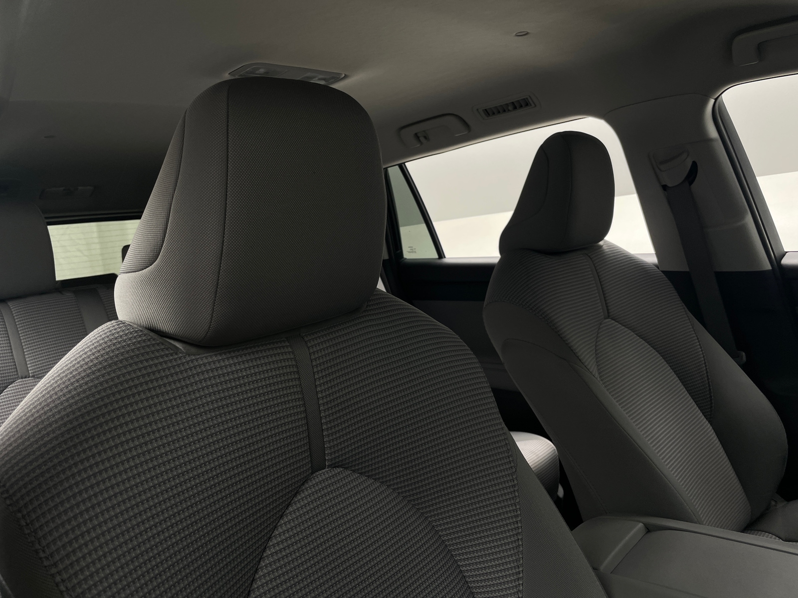 Thumbnail: 2022 Toyota Highlander - 2