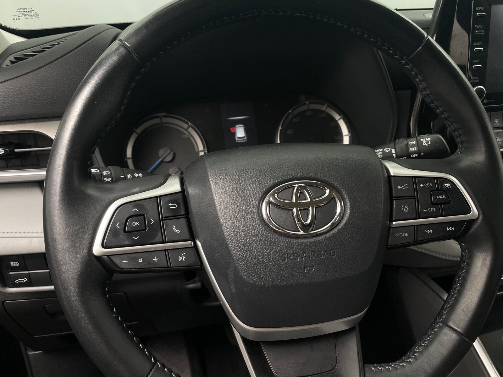 Thumbnail: 2022 Toyota Highlander - 5