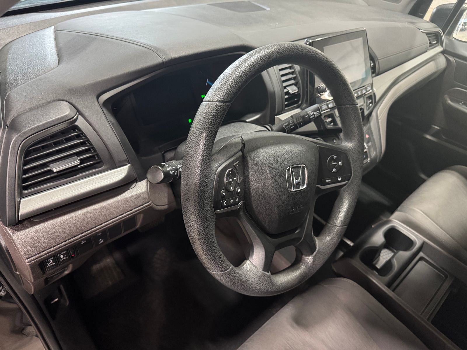 Thumbnail: 2018 Honda Odyssey - 3