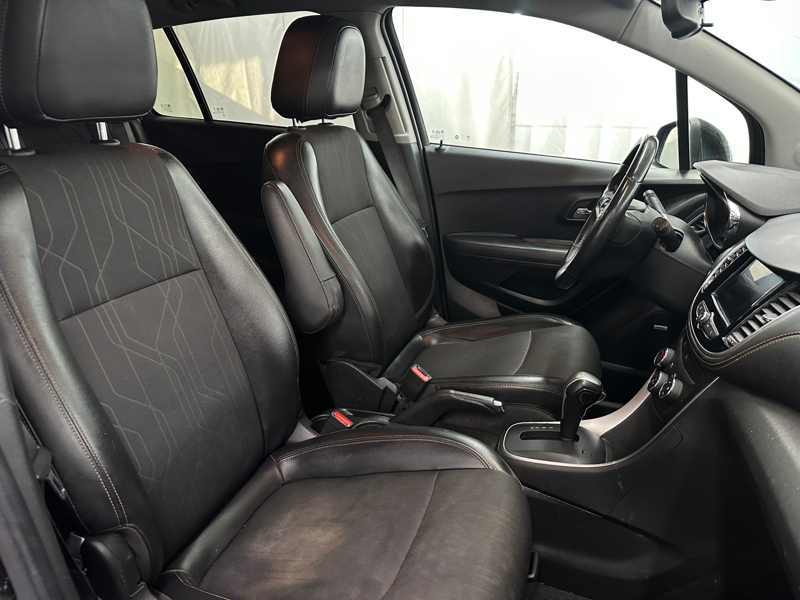 Thumbnail: 2020 Chevrolet Trax - 2