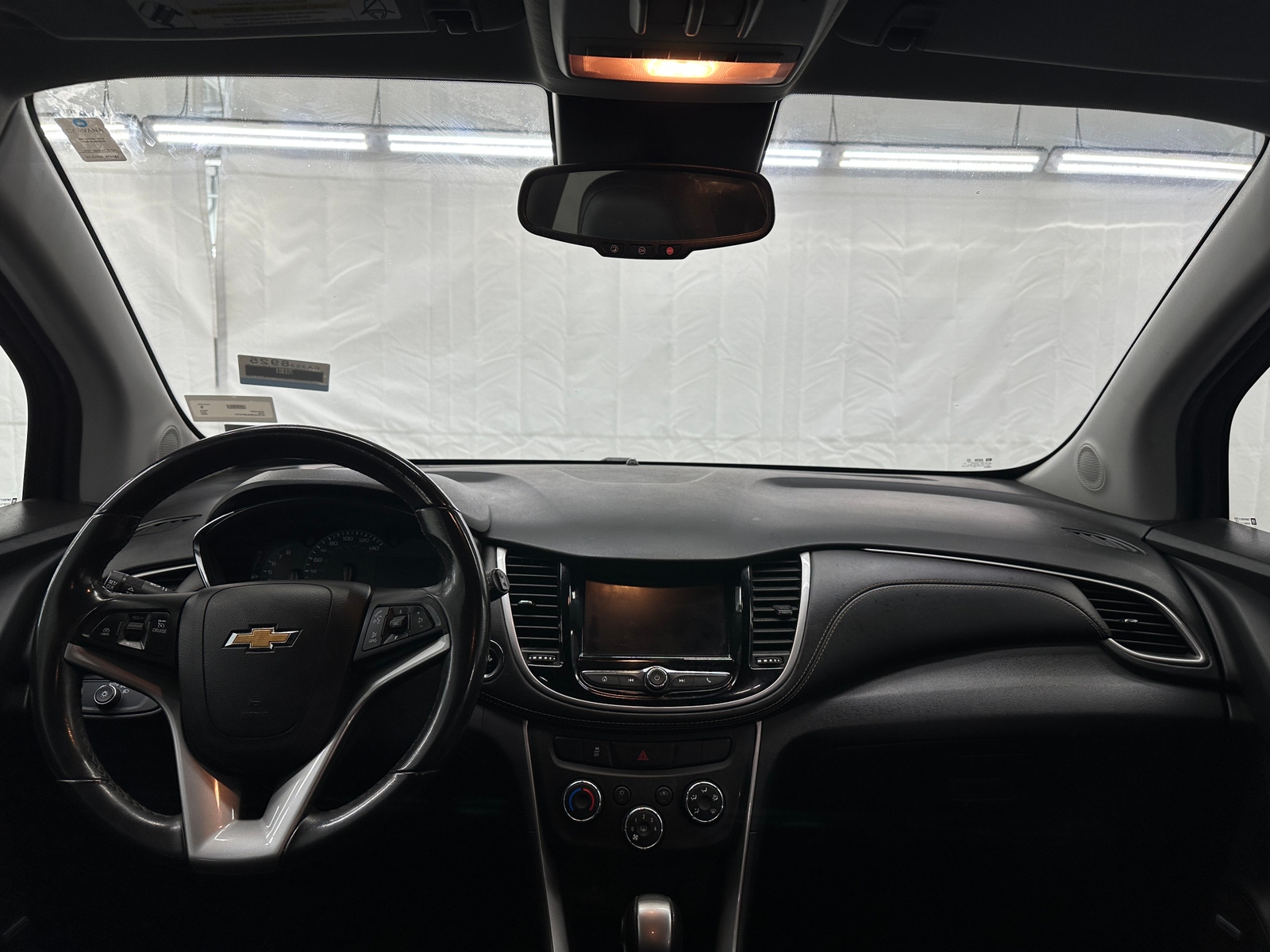 Thumbnail: 2020 Chevrolet Trax - 3