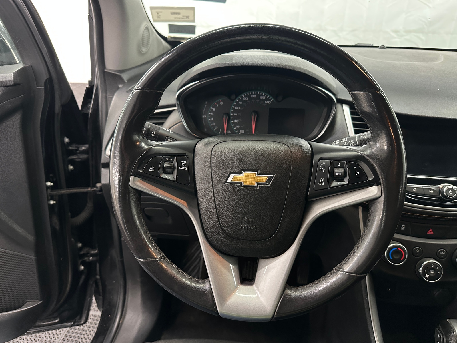 Thumbnail: 2020 Chevrolet Trax - 5