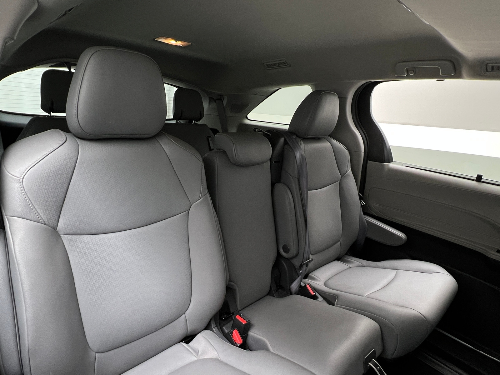 Thumbnail: 2021 Toyota Sienna - 5