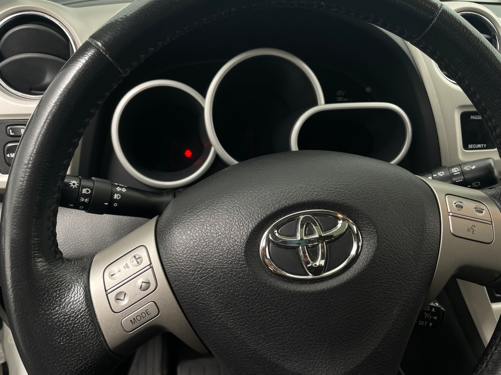 Thumbnail: 2010 Toyota Matrix - 5