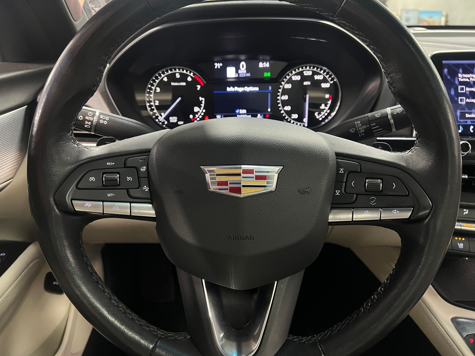 Thumbnail: 2022 Cadillac CT4 - 4