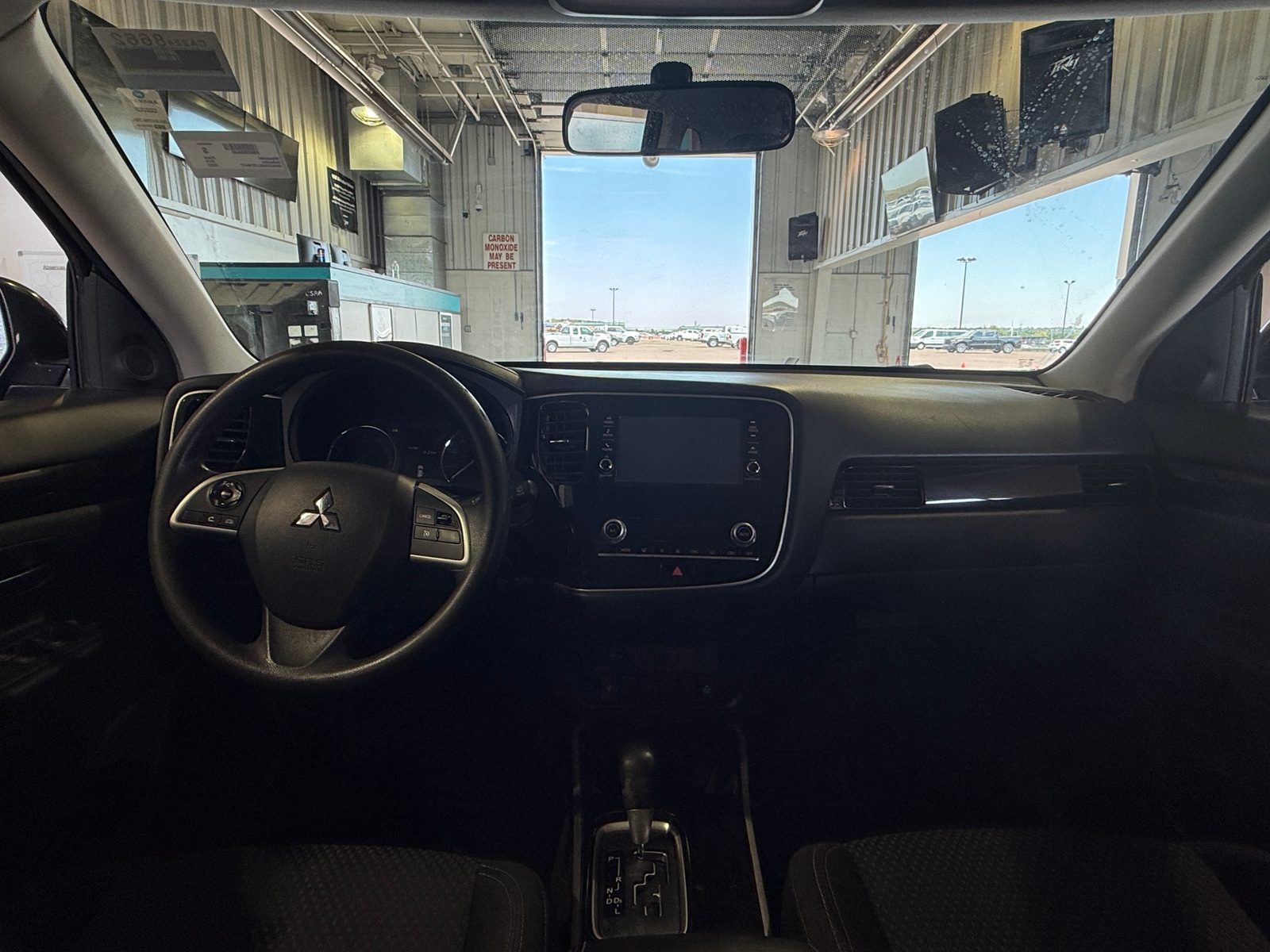 Thumbnail: 2020 Mitsubishi Outlander - 3