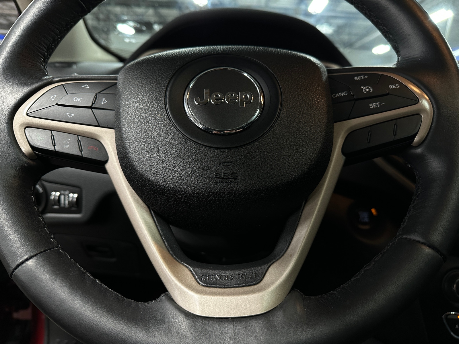Thumbnail: 2016 Jeep Cherokee - 4