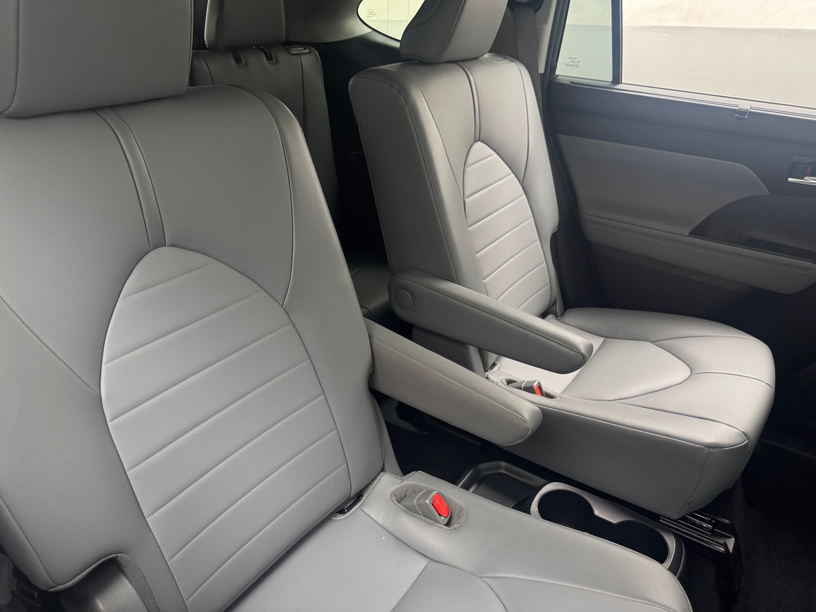 Thumbnail: 2021 Toyota Highlander - 5