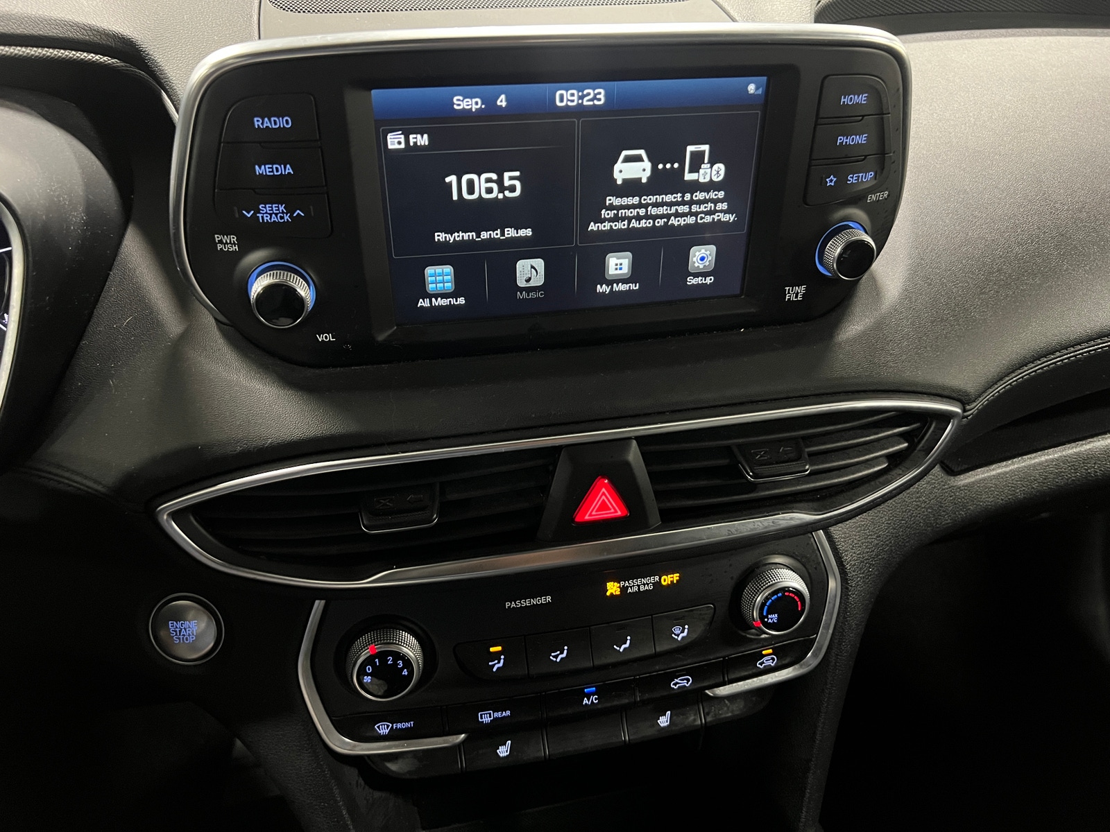 Thumbnail: 2019 Hyundai Santa Fe - 4