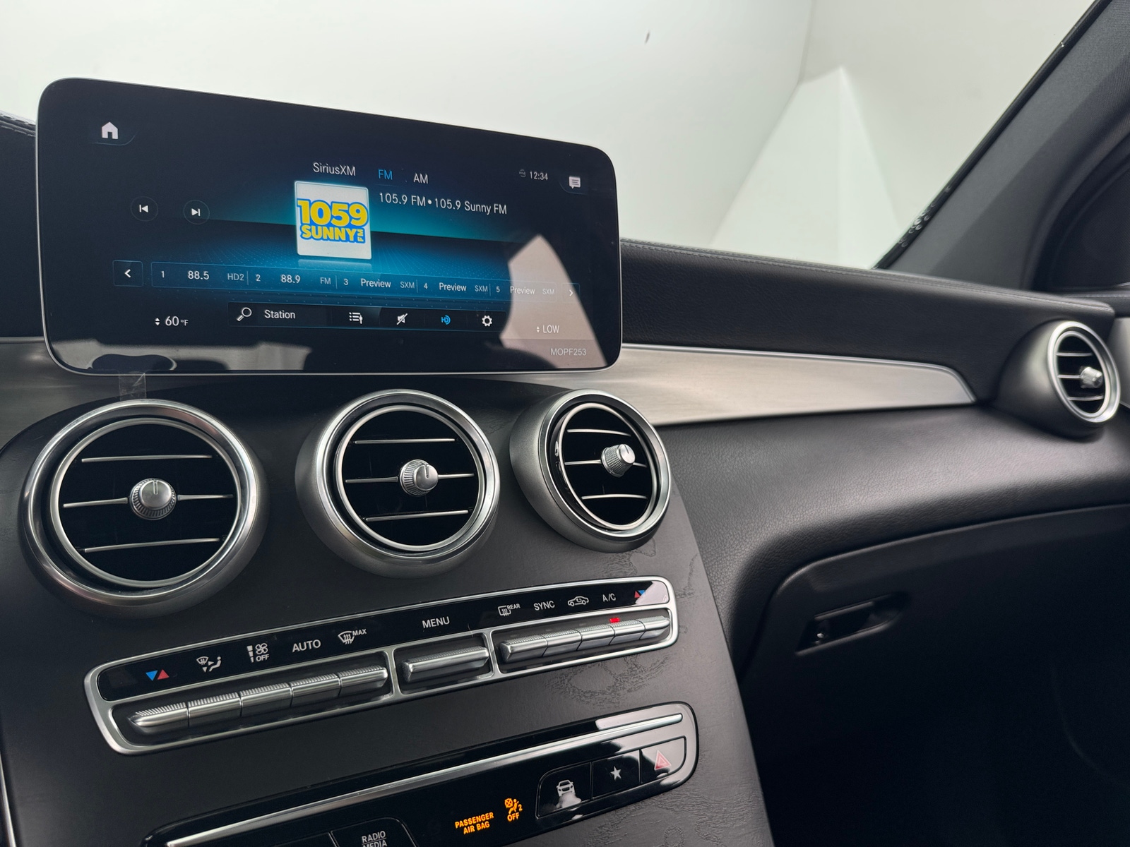 Thumbnail: 2020 Mercedes-Benz GLC - 3