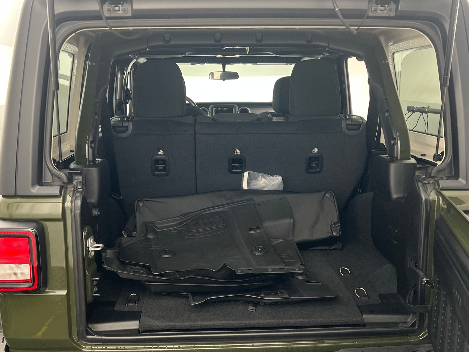 Thumbnail: 2022 Jeep Wrangler - 7