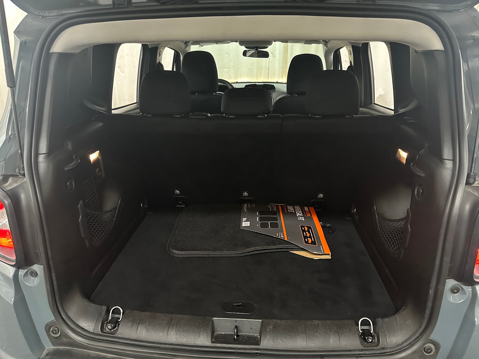 Thumbnail: 2017 Jeep Renegade - 7