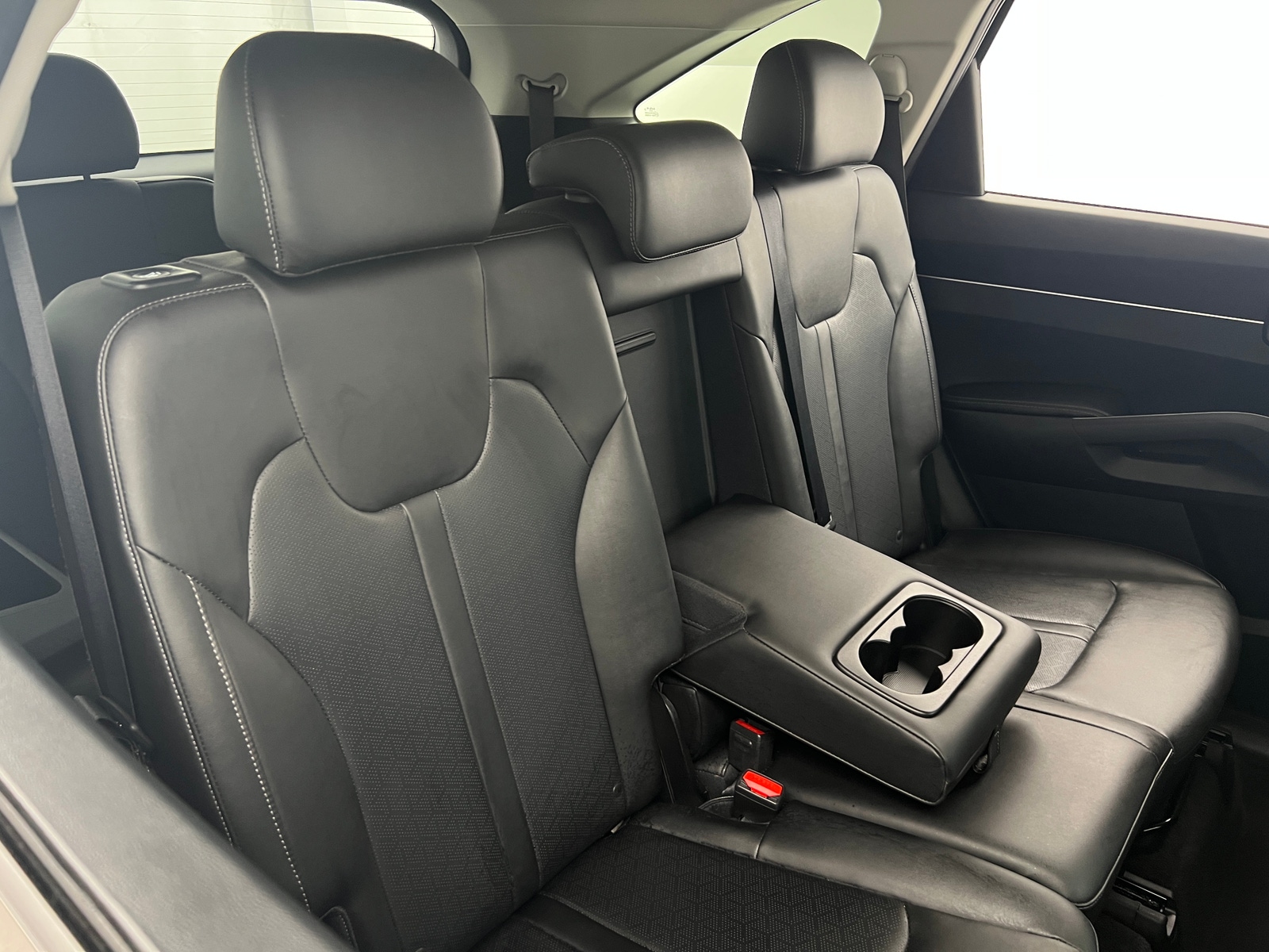 Thumbnail: 2023 Kia Sorento - 5
