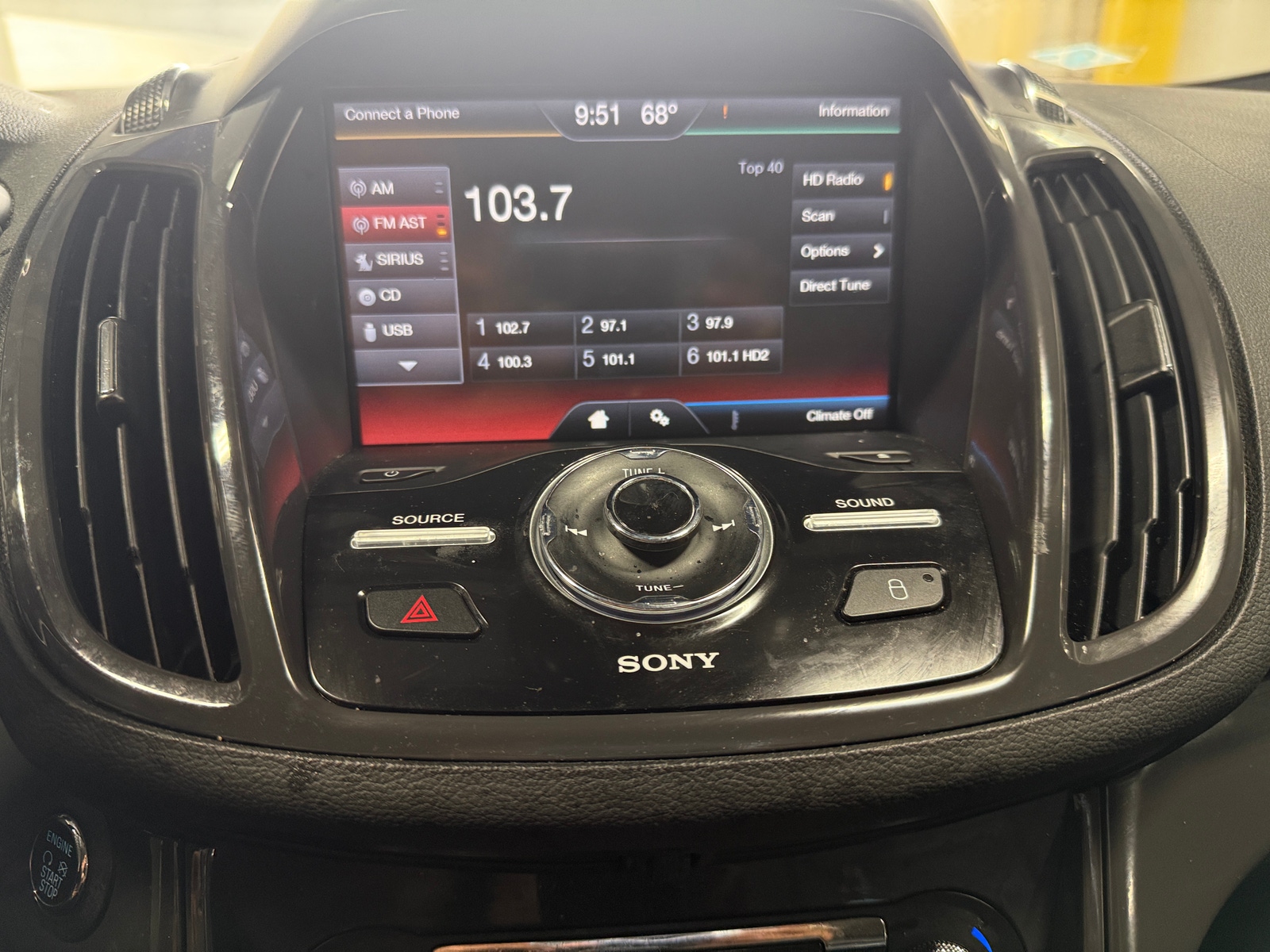 Thumbnail: 2014 Ford Escape - 3