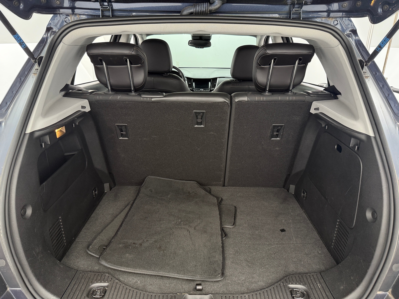 Thumbnail: 2018 Chevrolet Trax - 6