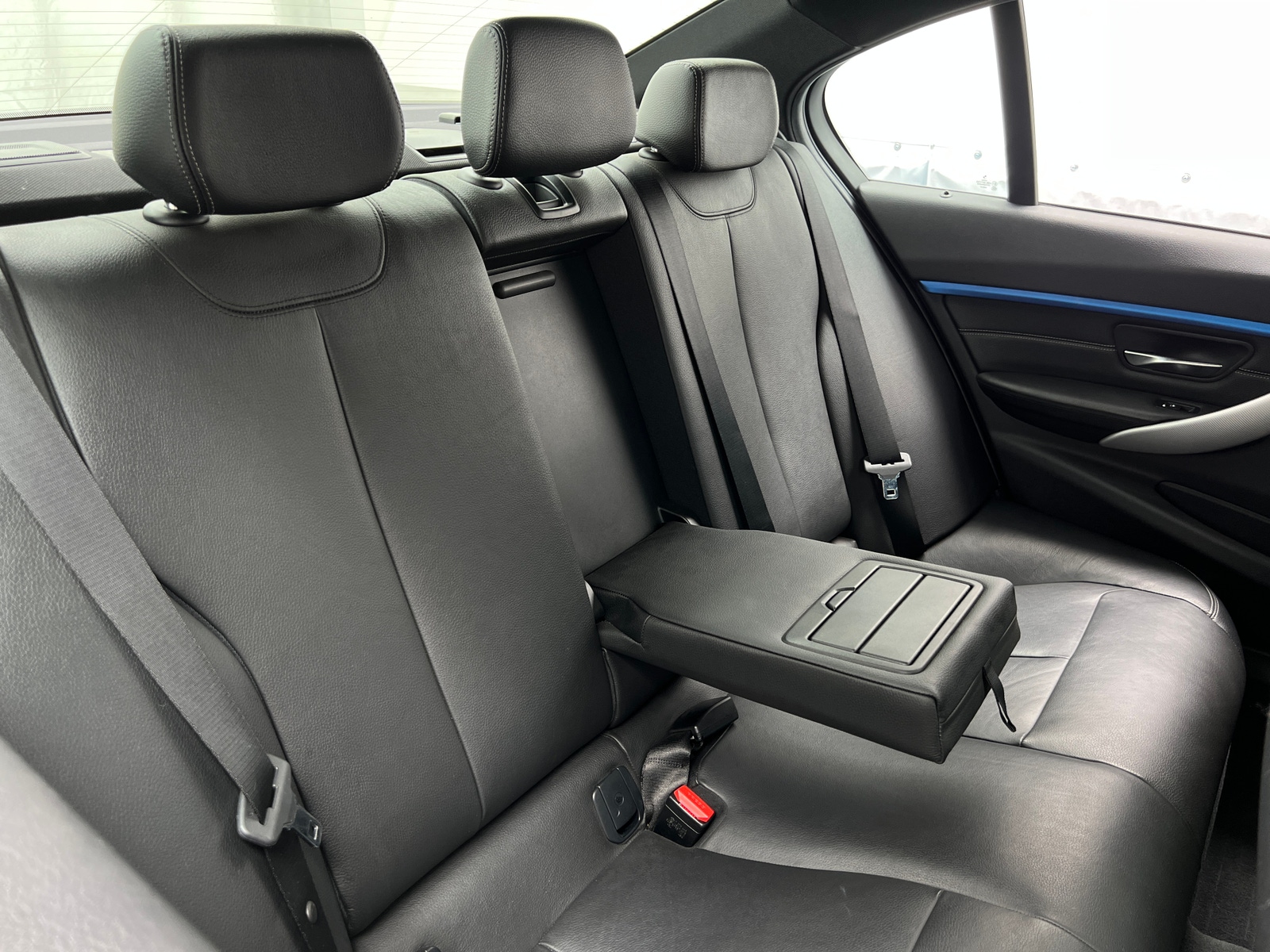 Thumbnail: 2016 BMW 3 Series - 5