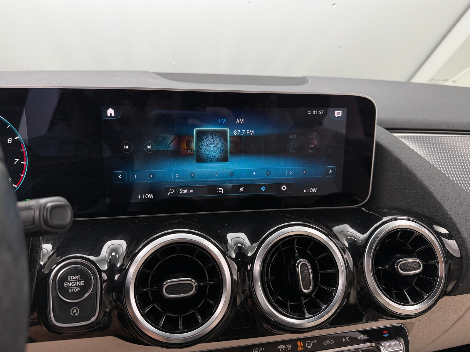 Thumbnail: 2021 Mercedes-Benz GLA - 3
