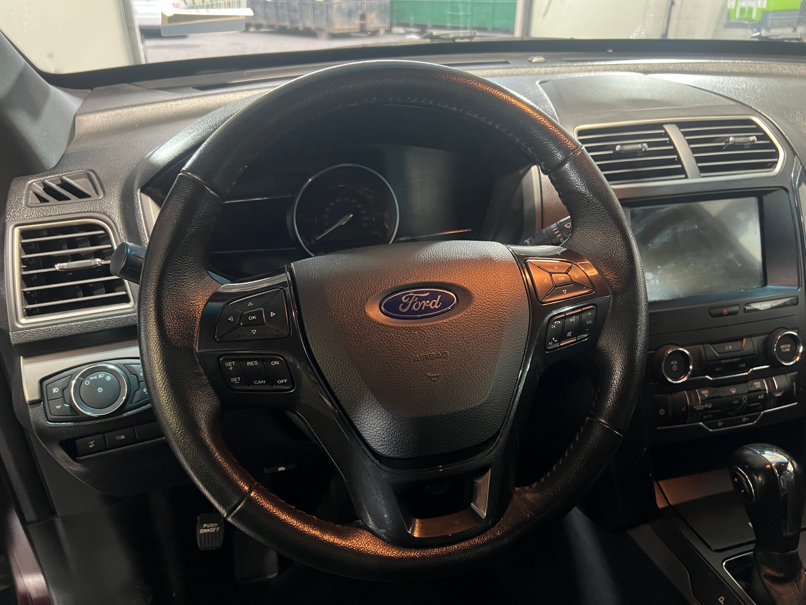 Thumbnail: 2019 Ford Explorer - 5