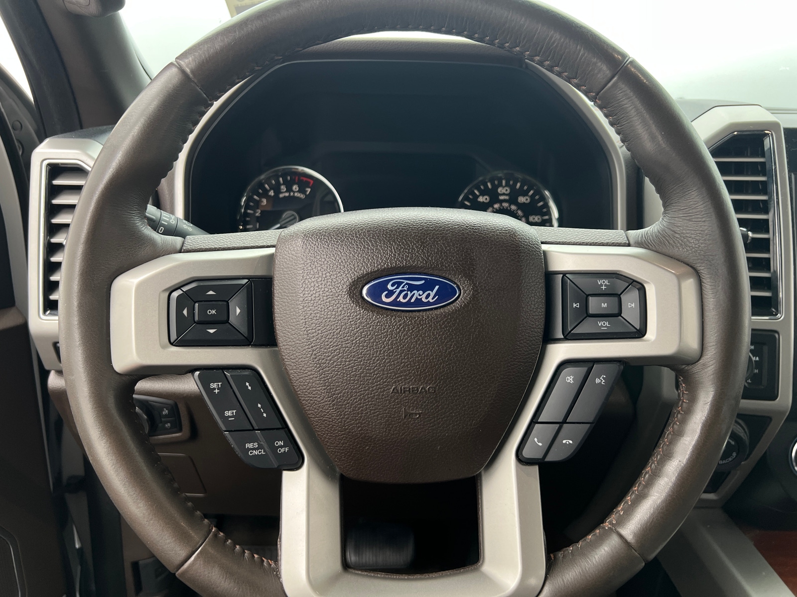 Thumbnail: 2017 Ford Econoline - 4