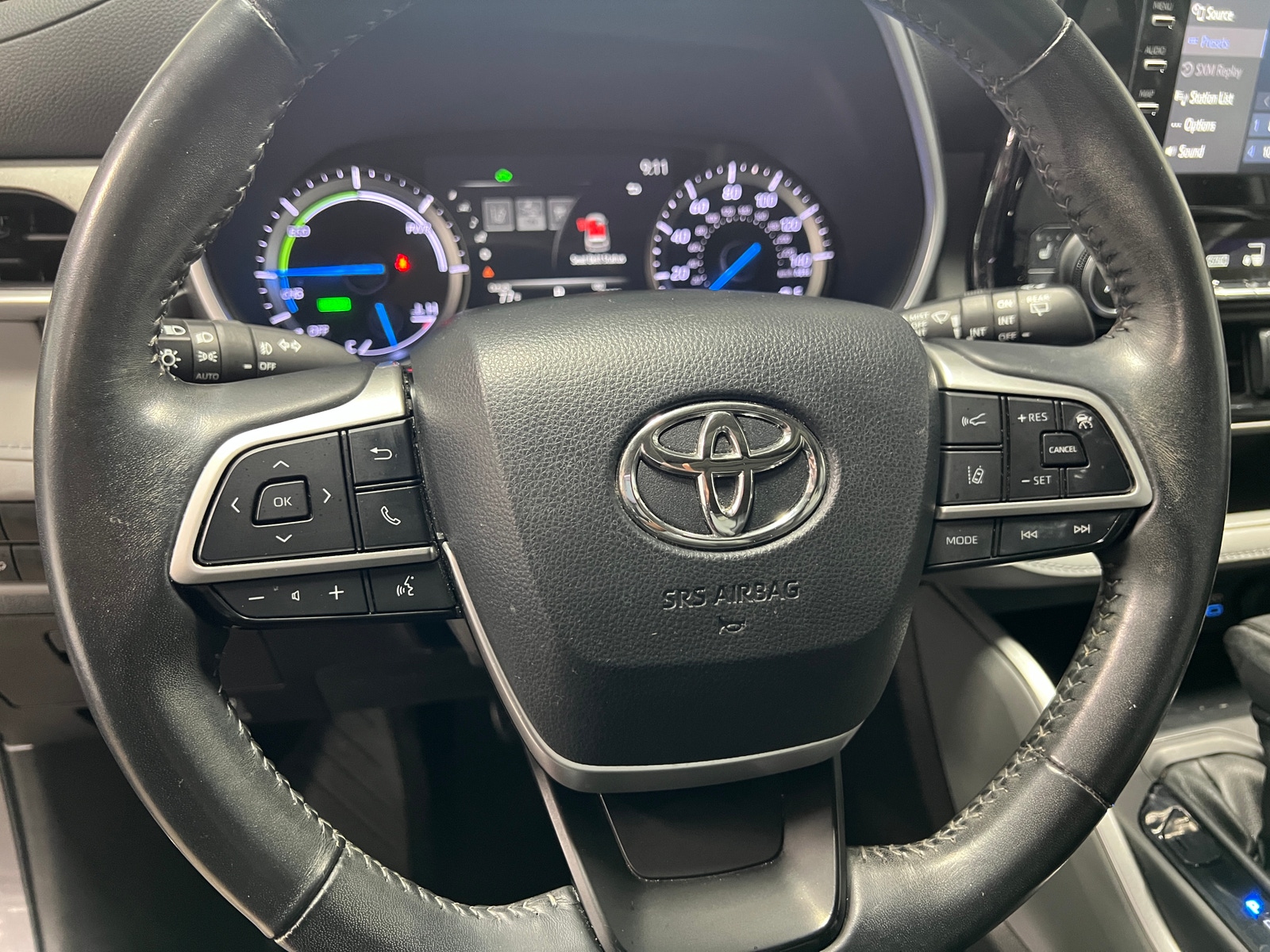 Thumbnail: 2022 Toyota Highlander - 4