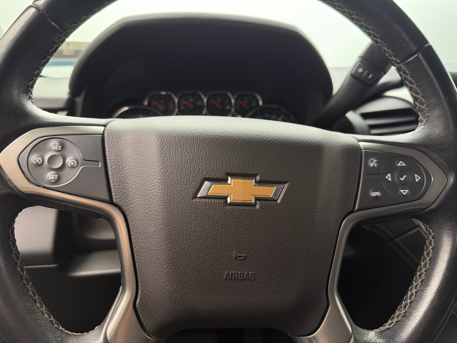 Thumbnail: 2019 Chevrolet Suburban - 5