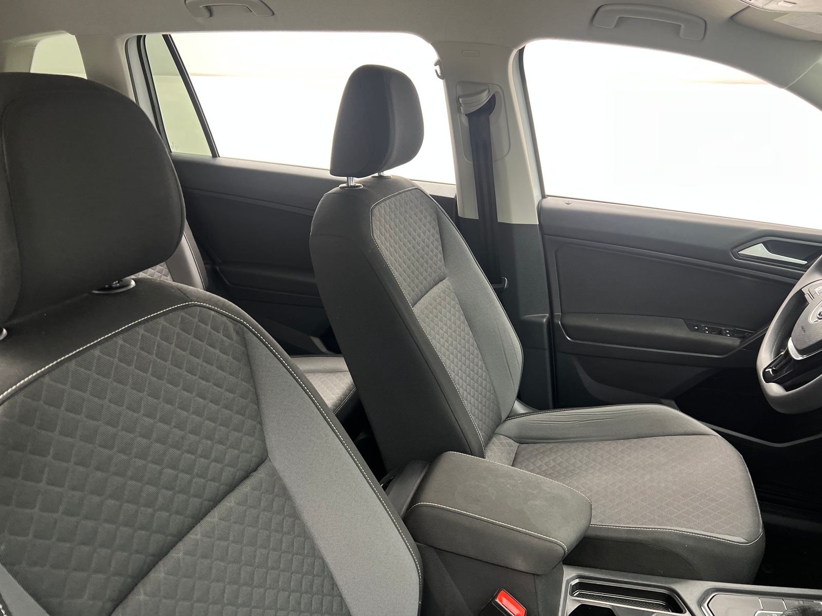 Thumbnail: 2021 Volkswagen Tiguan - 2