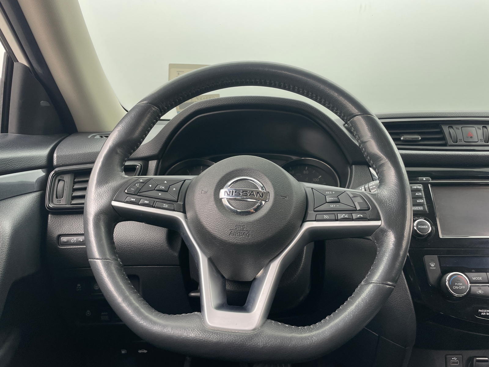 Thumbnail: 2017 Nissan Rogue - 5