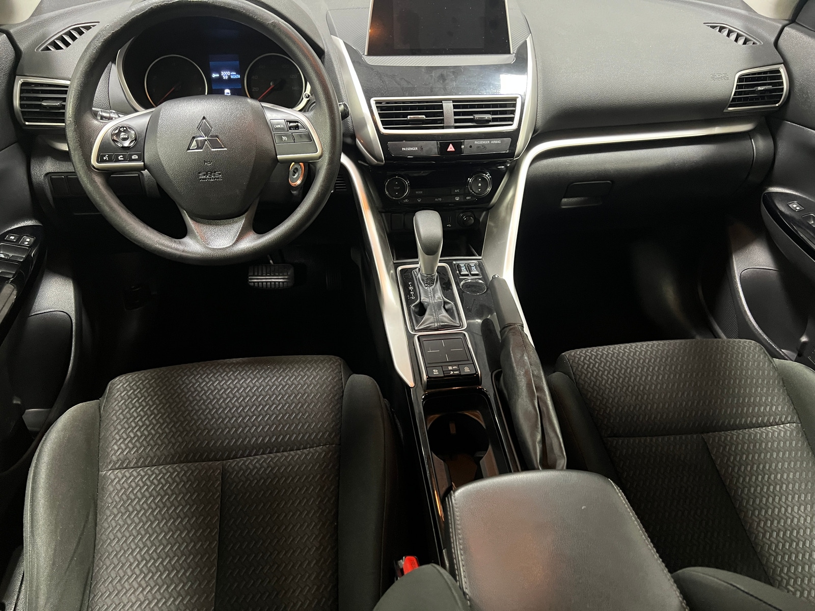 Thumbnail: 2020 Mitsubishi Eclipse Cross - 3
