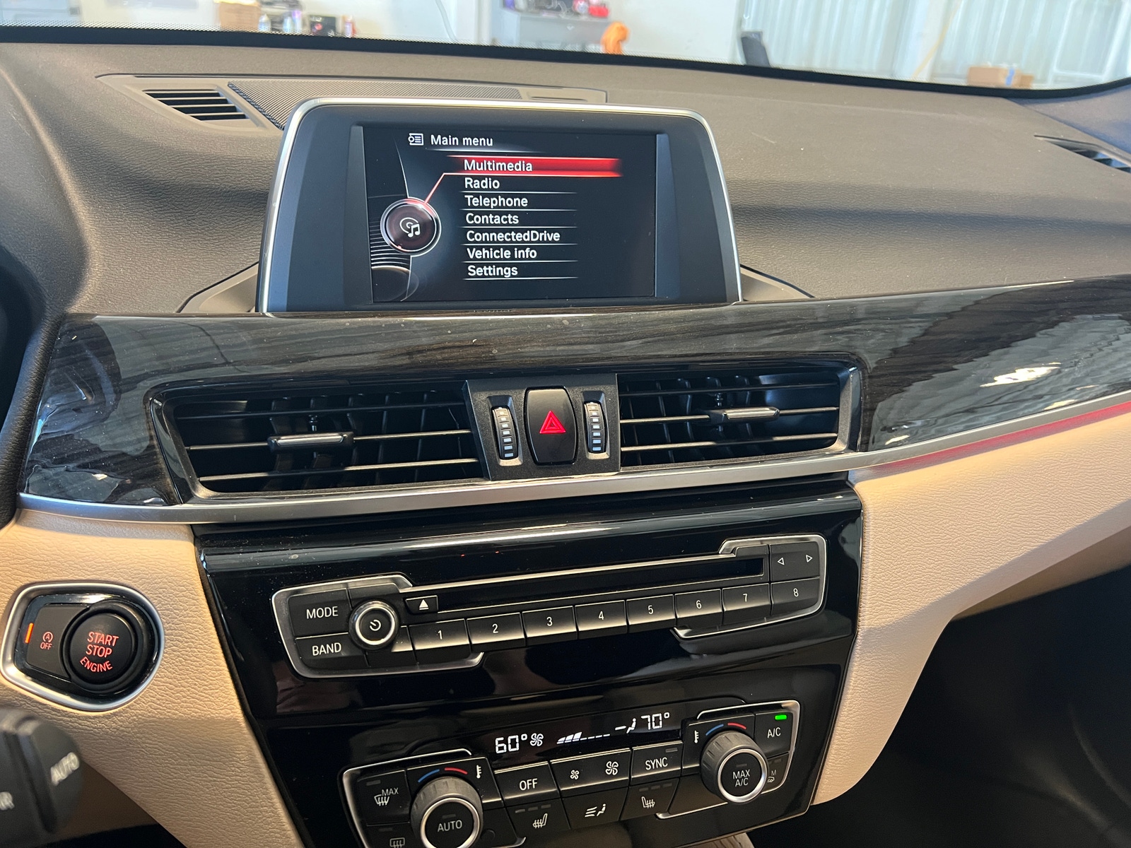Thumbnail: 2017 BMW X1 - 3