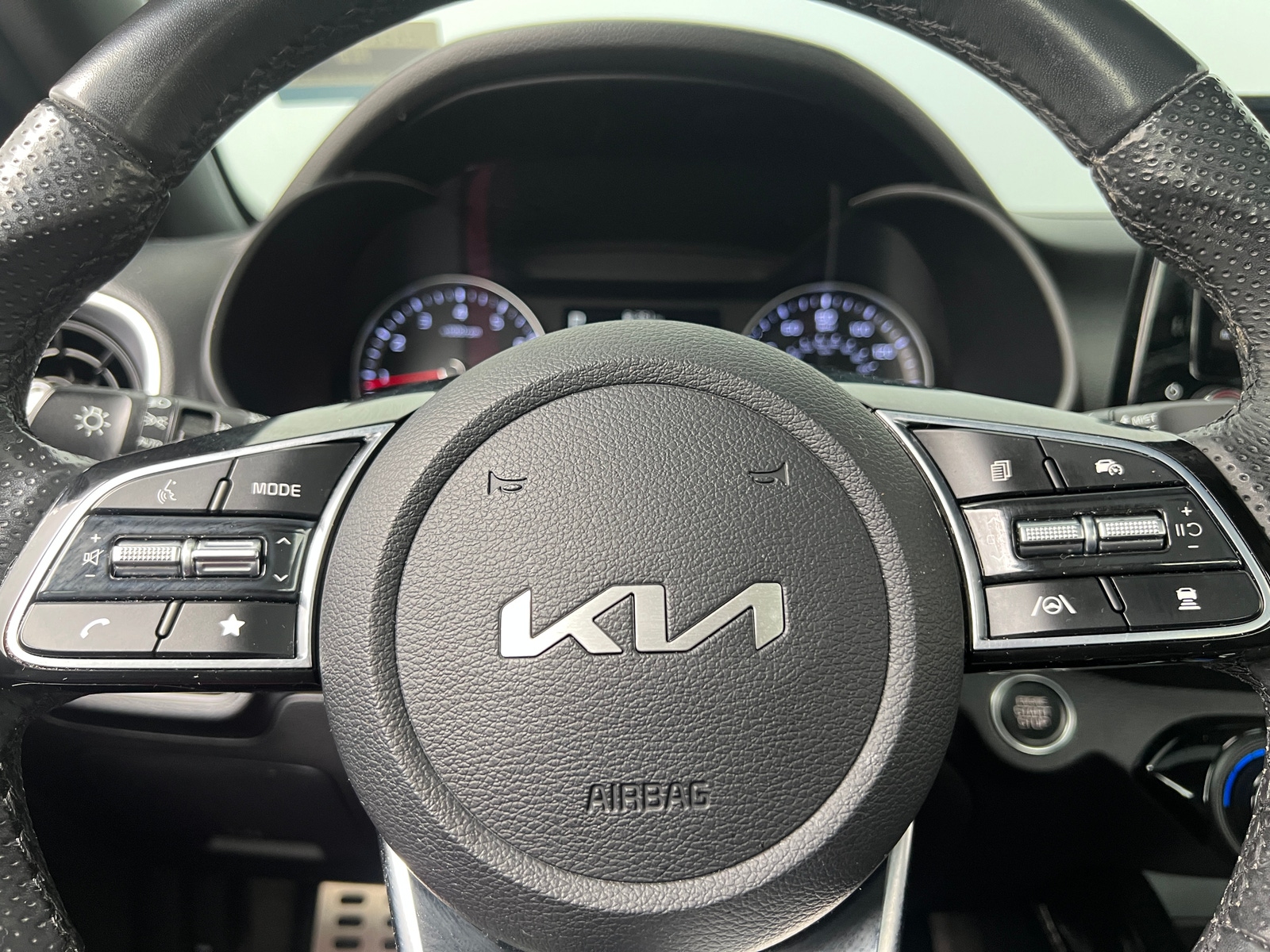 Thumbnail: 2024 Kia Forte - 4