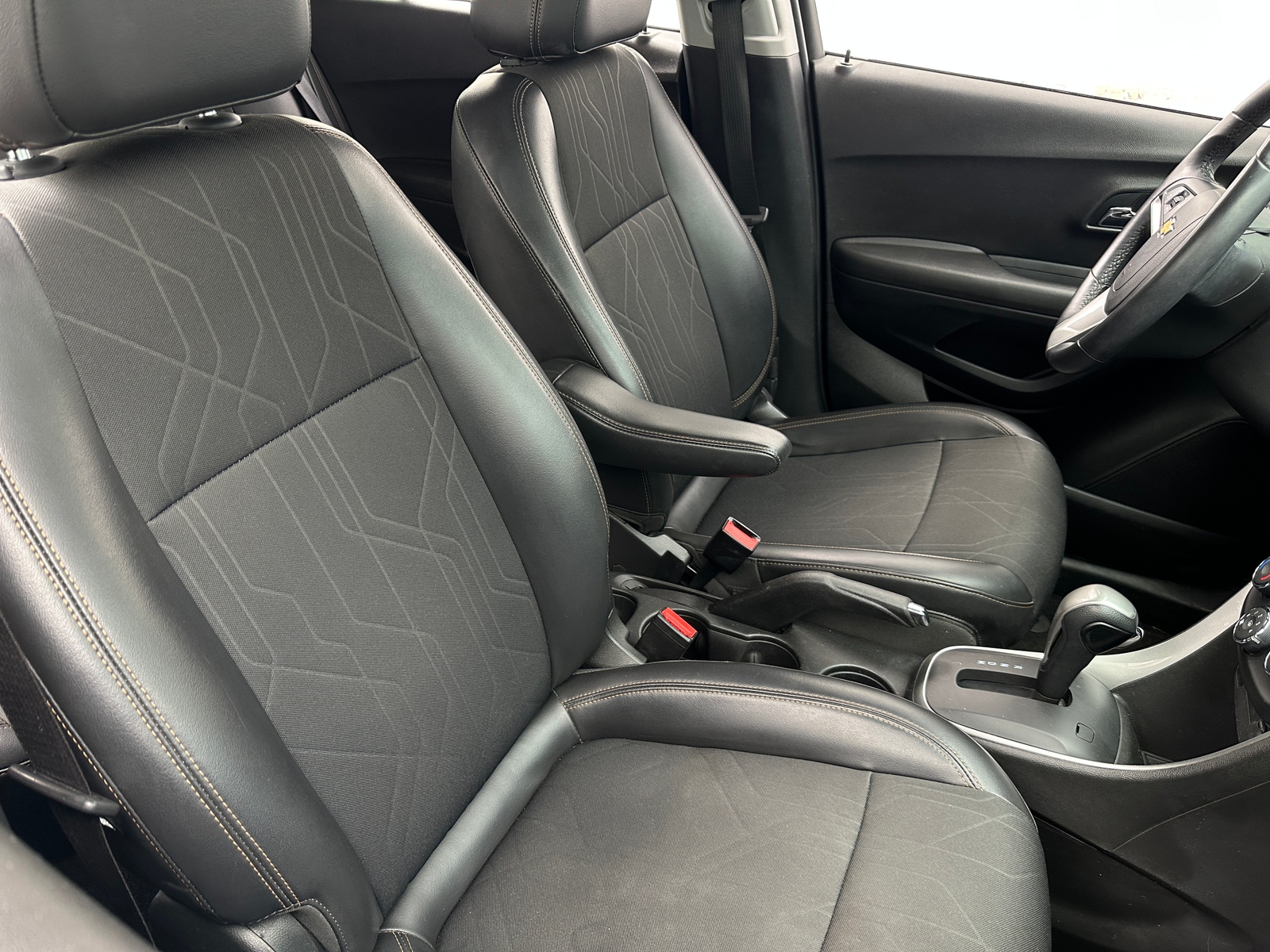 Thumbnail: 2018 Chevrolet Trax - 2