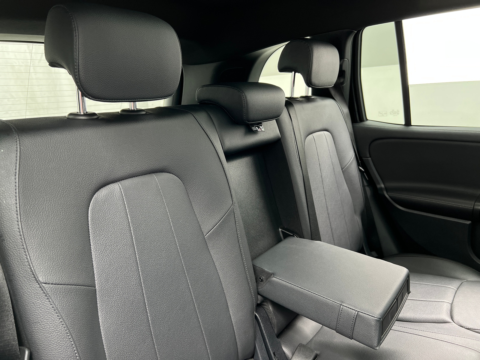 Thumbnail: 2024 Mercedes-Benz GLB - 5