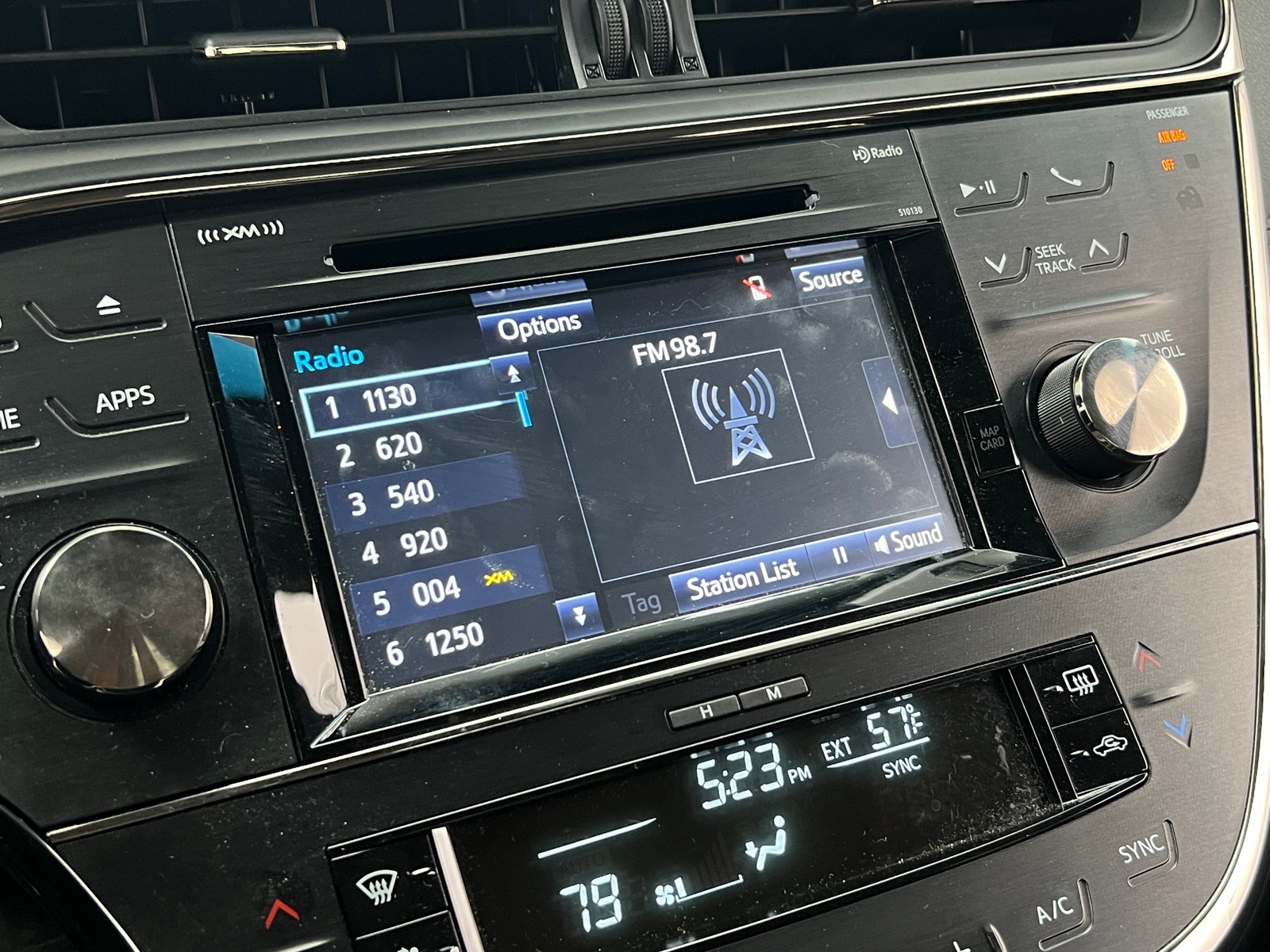 Thumbnail: 2018 Toyota Avalon - 3