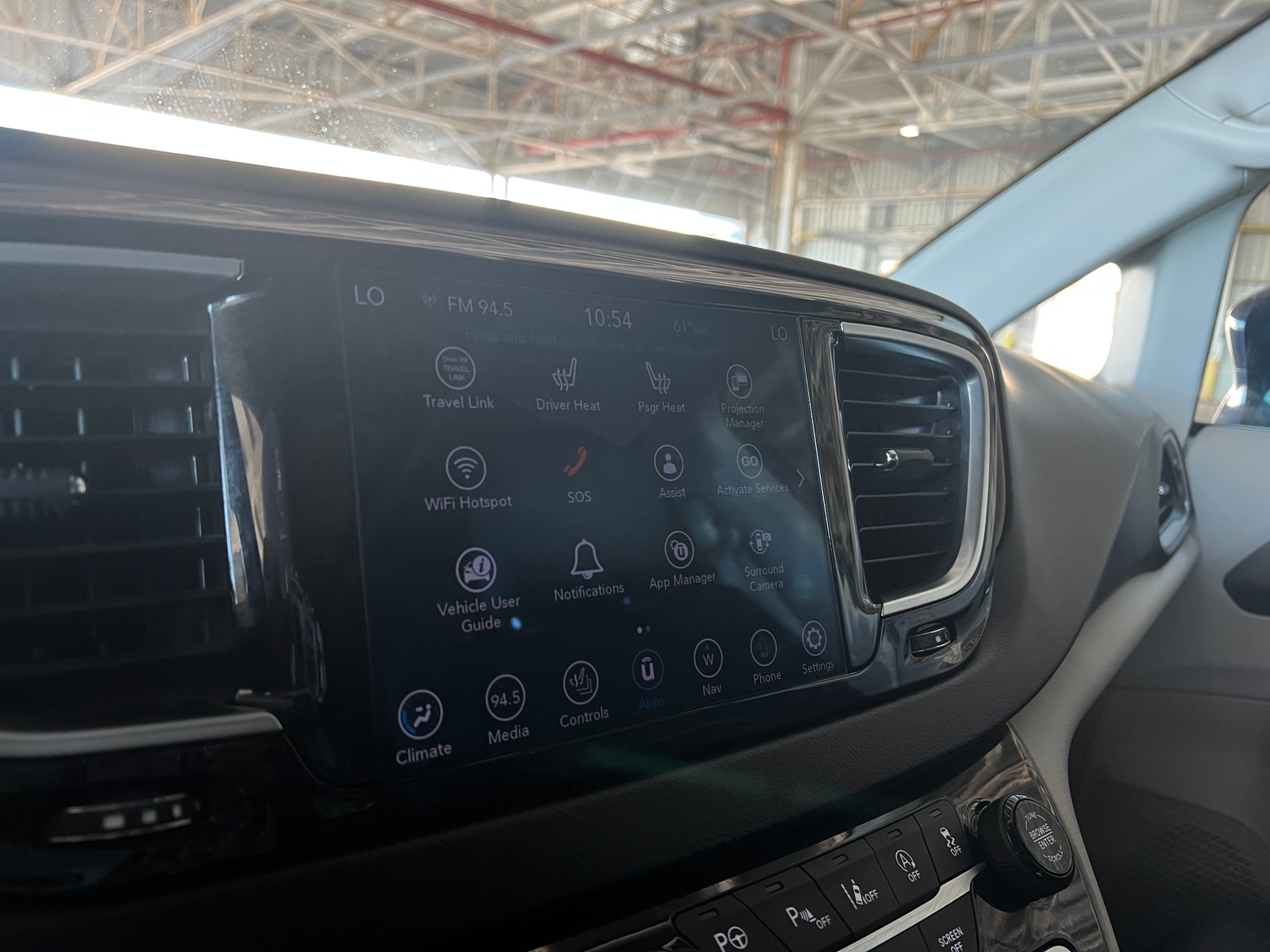 Thumbnail: 2019 Chrysler Pacifica - 3