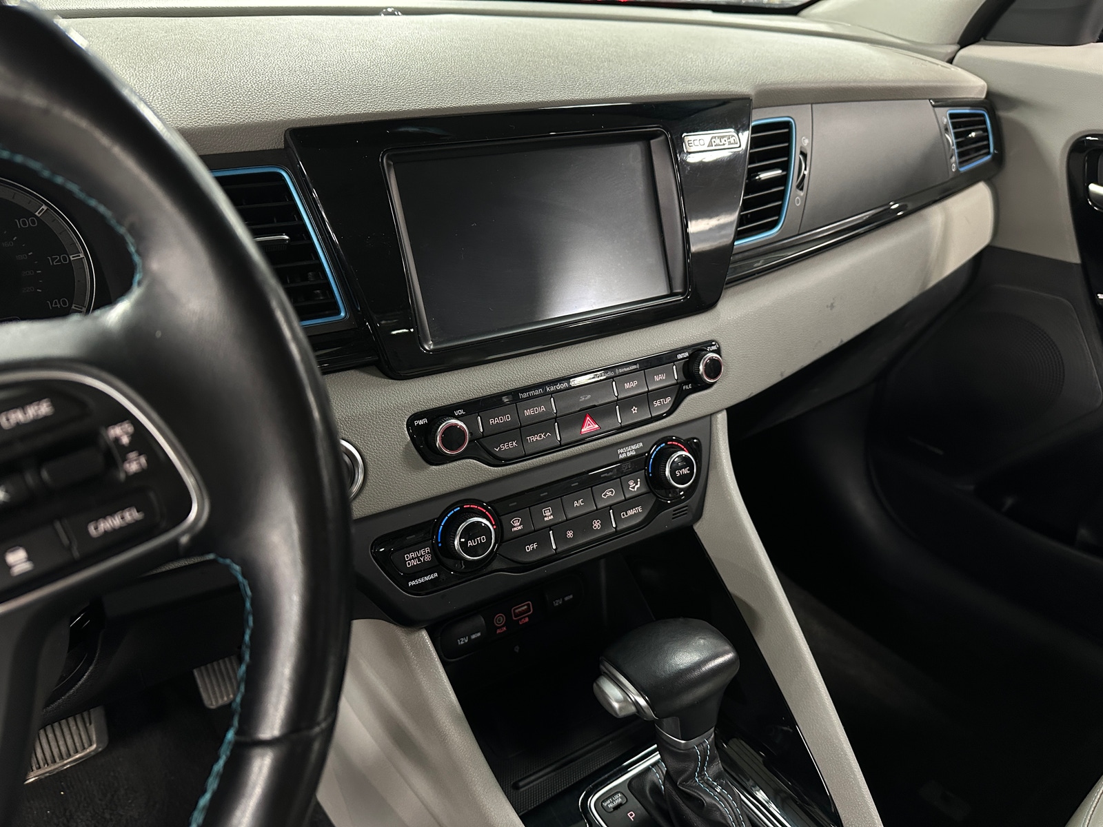 Thumbnail: 2019 Kia Niro - 3