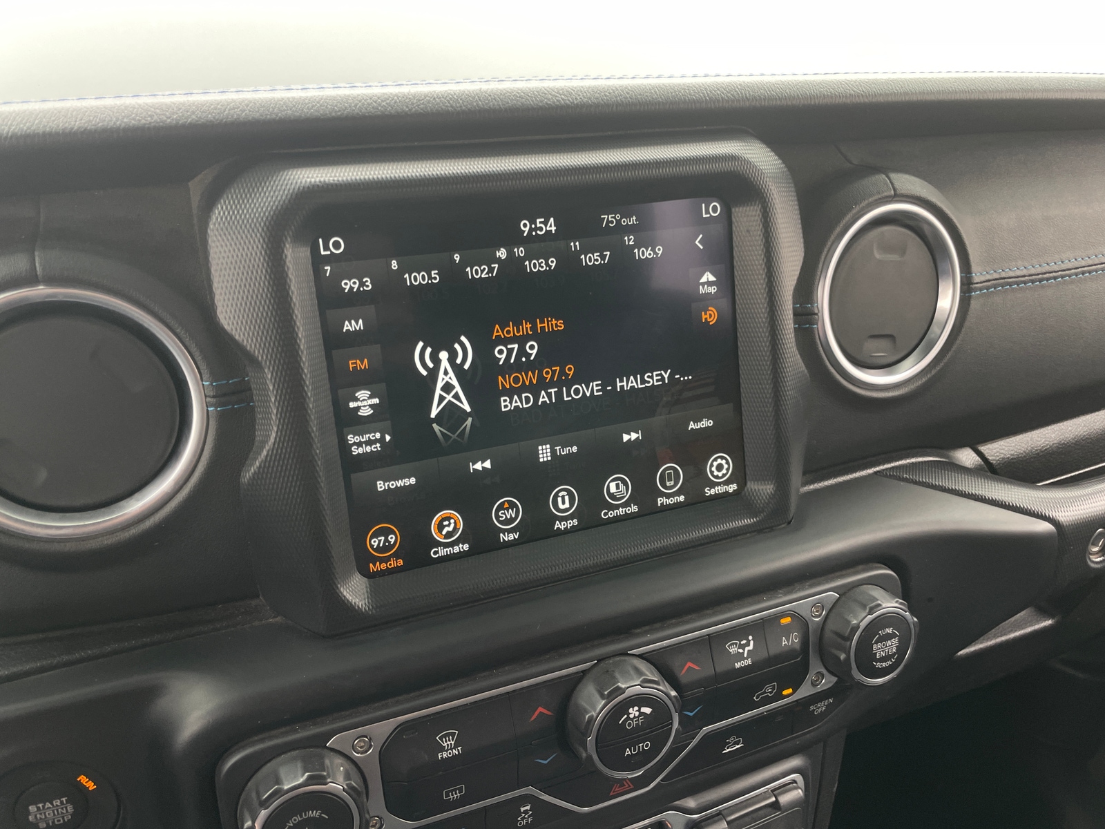 Thumbnail: 2023 Jeep Wrangler - 3