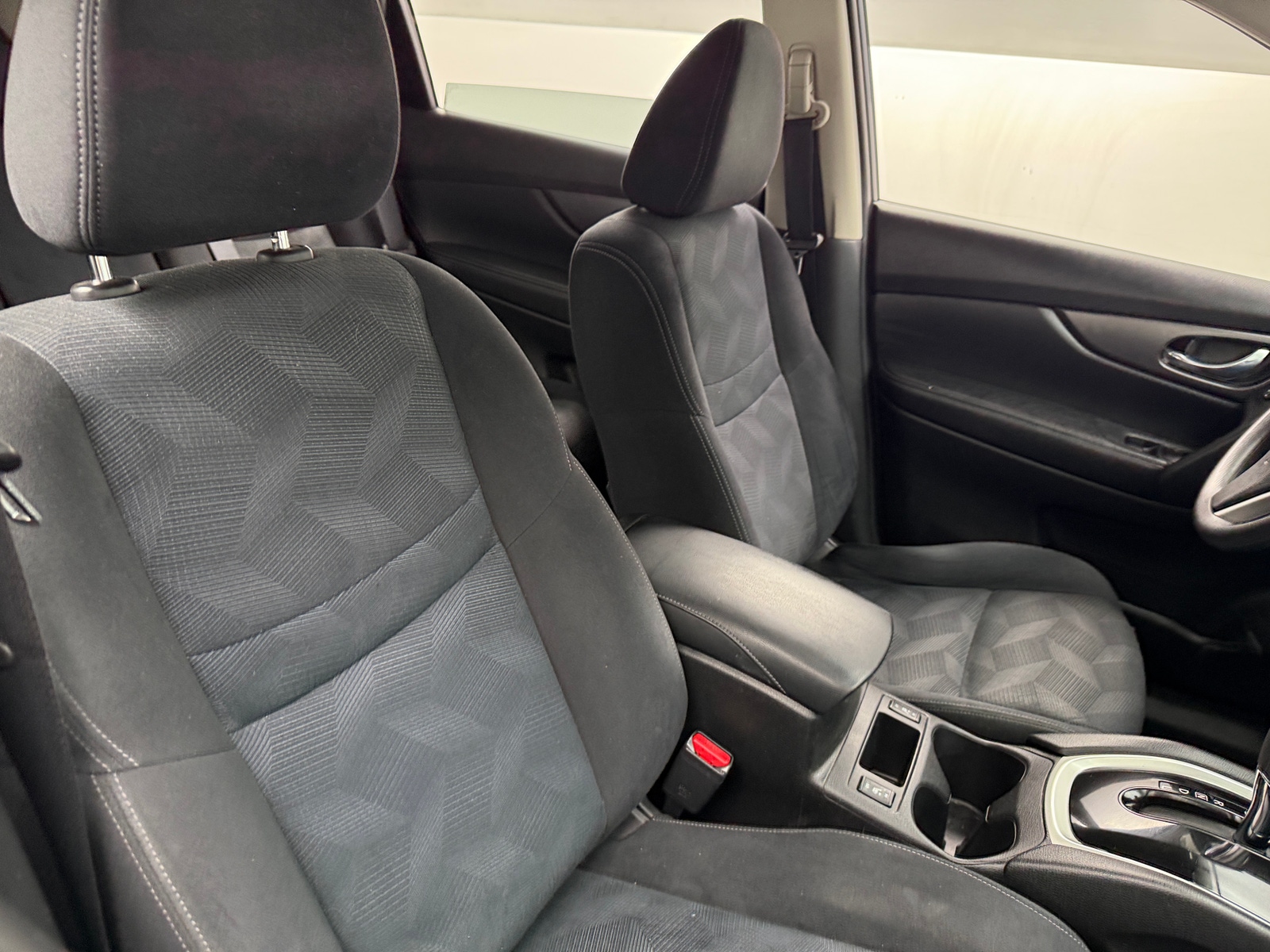 Thumbnail: 2016 Nissan Rogue - 2